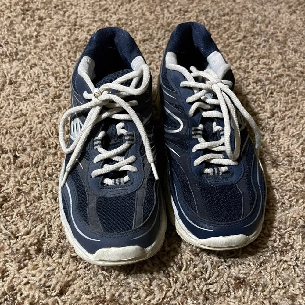 Sketchers gym shoes